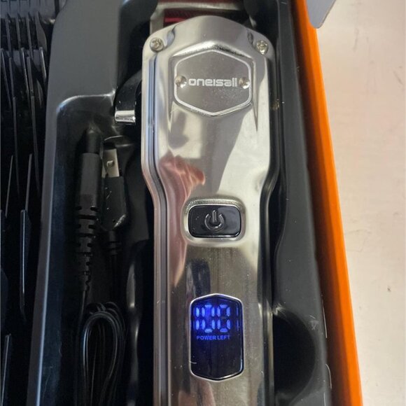 Professional Dog Hair Clipper and Grooming Kit - Picture 4 of 5